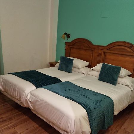 Puerta Al Duraton Bed & Breakfast Sebulcor ภายนอก รูปภาพ