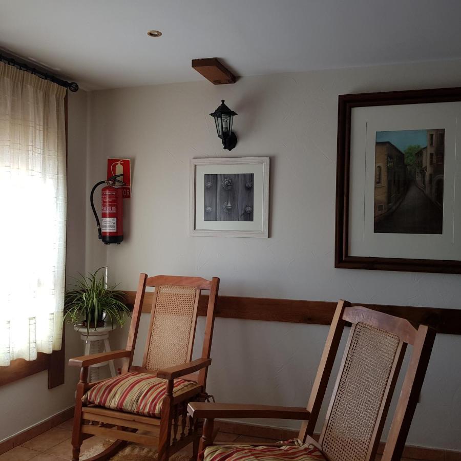 Puerta Al Duraton Bed & Breakfast Sebulcor ภายนอก รูปภาพ