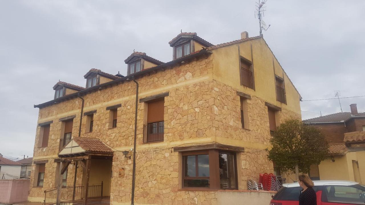Puerta Al Duraton Bed & Breakfast Sebulcor ภายนอก รูปภาพ