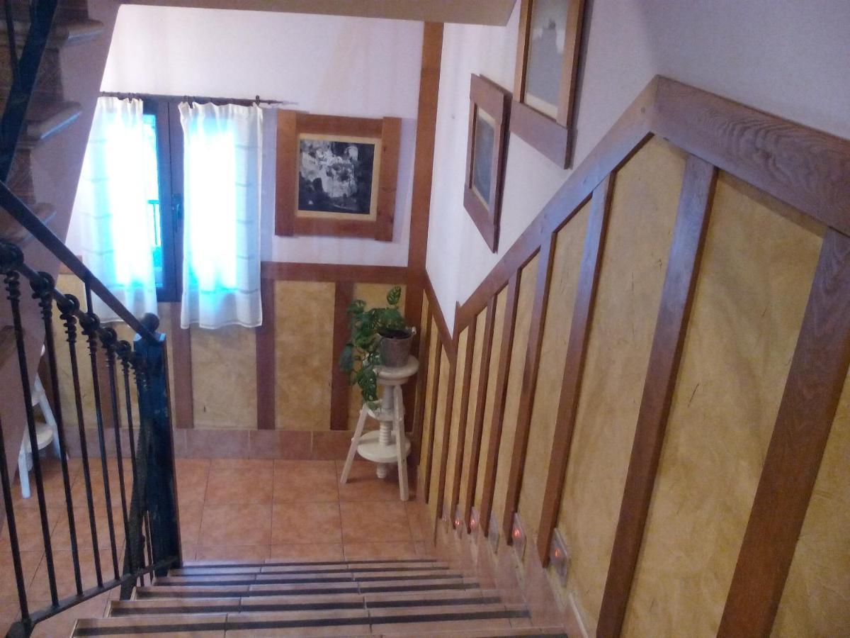 Puerta Al Duraton Bed & Breakfast Sebulcor ภายนอก รูปภาพ