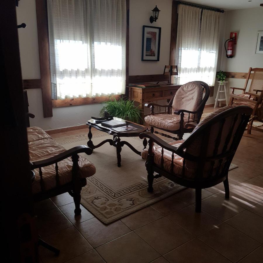 Puerta Al Duraton Bed & Breakfast Sebulcor ภายนอก รูปภาพ