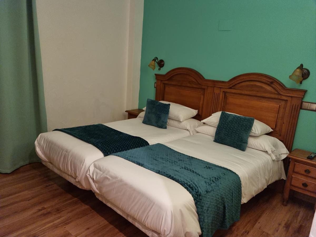 Puerta Al Duraton Bed & Breakfast Sebulcor ภายนอก รูปภาพ